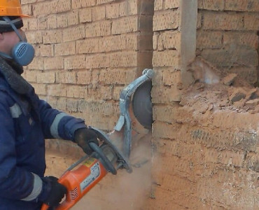 Алмазная резка кирпича - 1