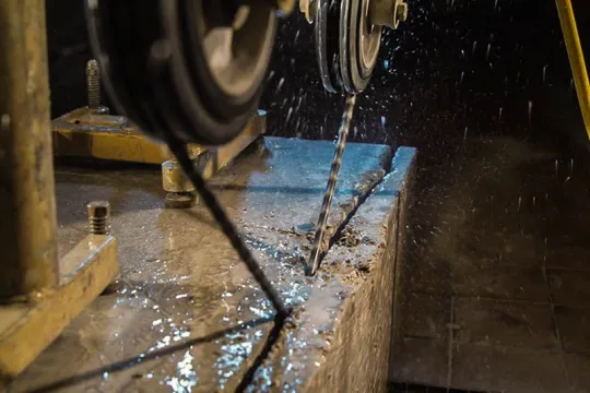 Алмазная резка канатом