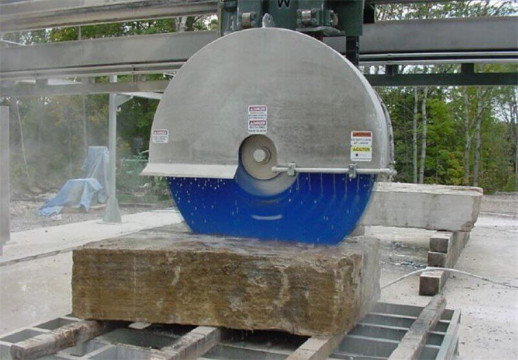 Алмазная резка камня