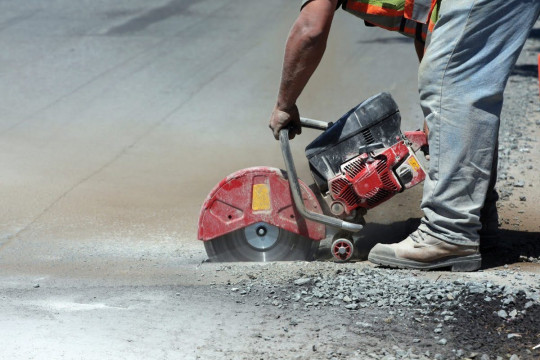 Алмазная резка швов